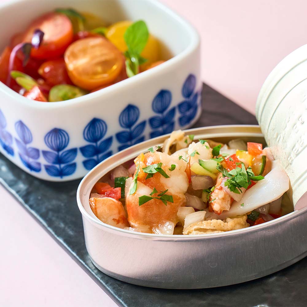 BIKiNi mediのメニュー「3種トマトのサラダ＆サルコピン～魚介のマリネ～」のイメージ画像1