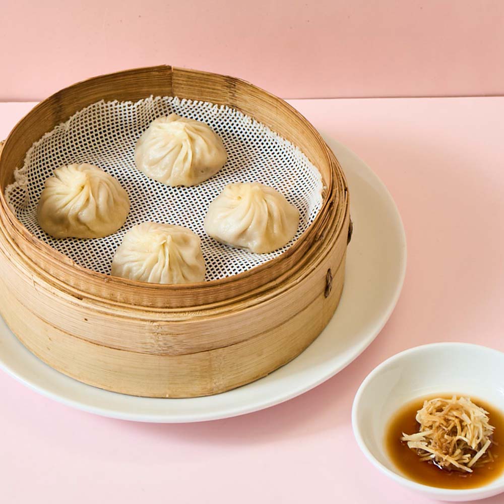 ディンタイフォンのメニュー「蟹みそ入り小籠包」のイメージ画像1