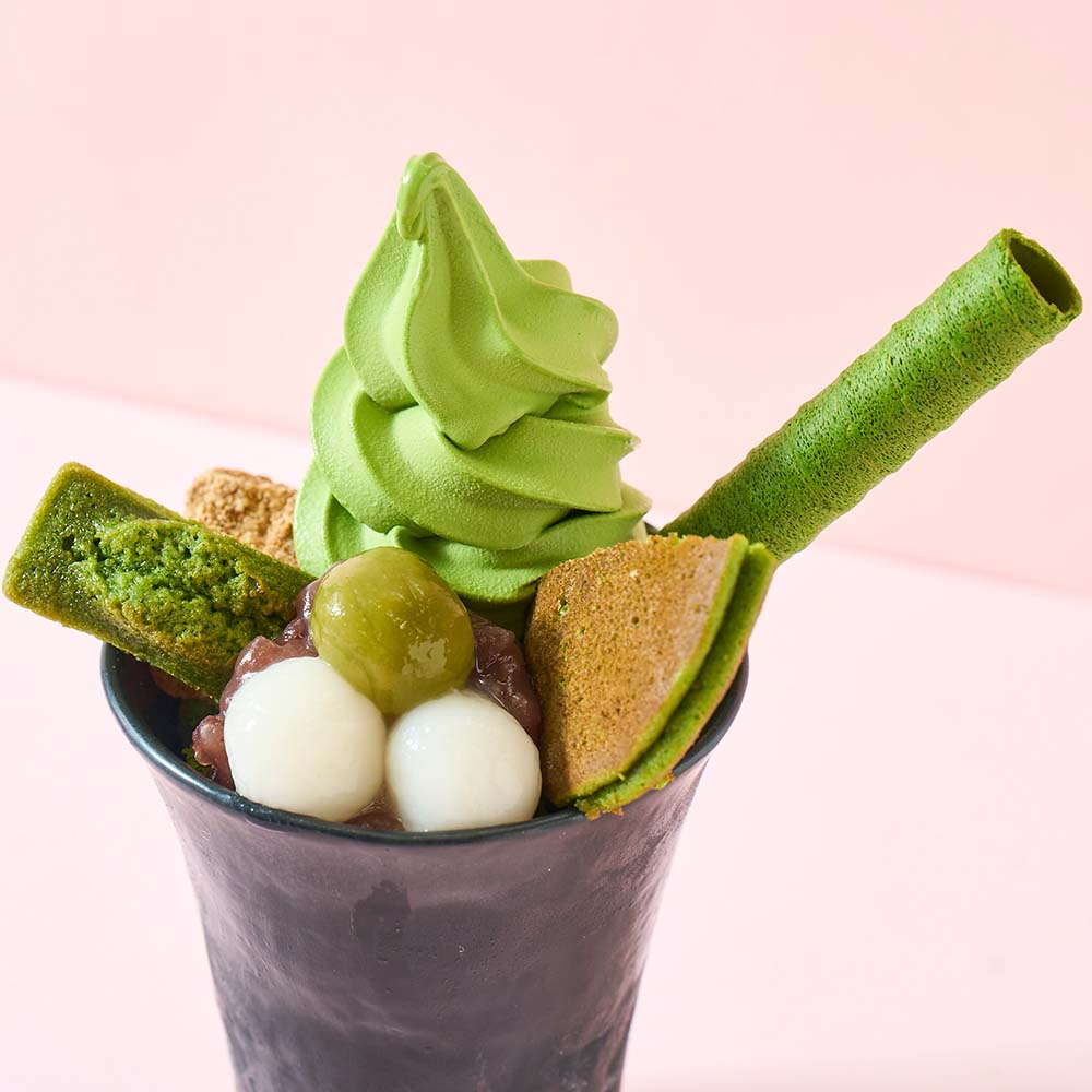 京都 茶寮翠泉のメニュー「翠泉パフェお濃い抹茶味」のイメージ画像2