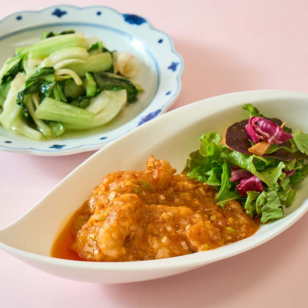 四川飯店のメニュー「大海老のチリソースと季節野菜の炒めハーフサイズセット」のイメージ画像1