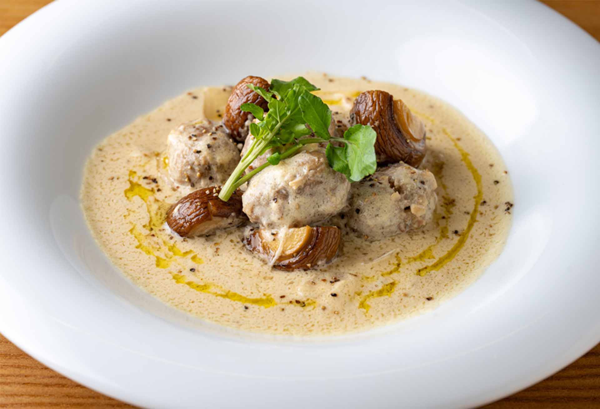 NIKUVEGEミニハンバーグのフリカッセ風メニューのイメージ3