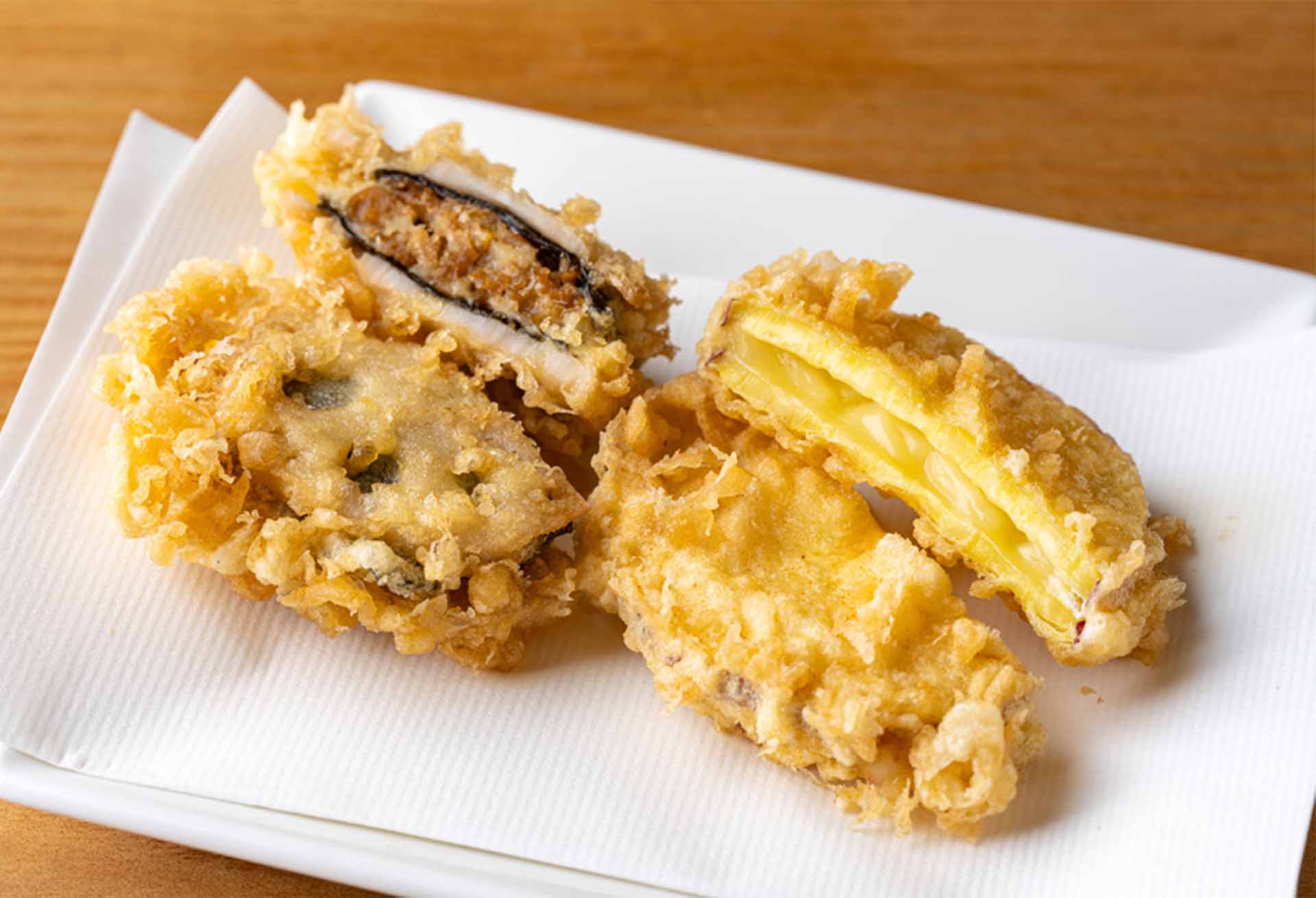 れんこんとさつまいもでVEGEサンド天2品盛りメニューのイメージ1