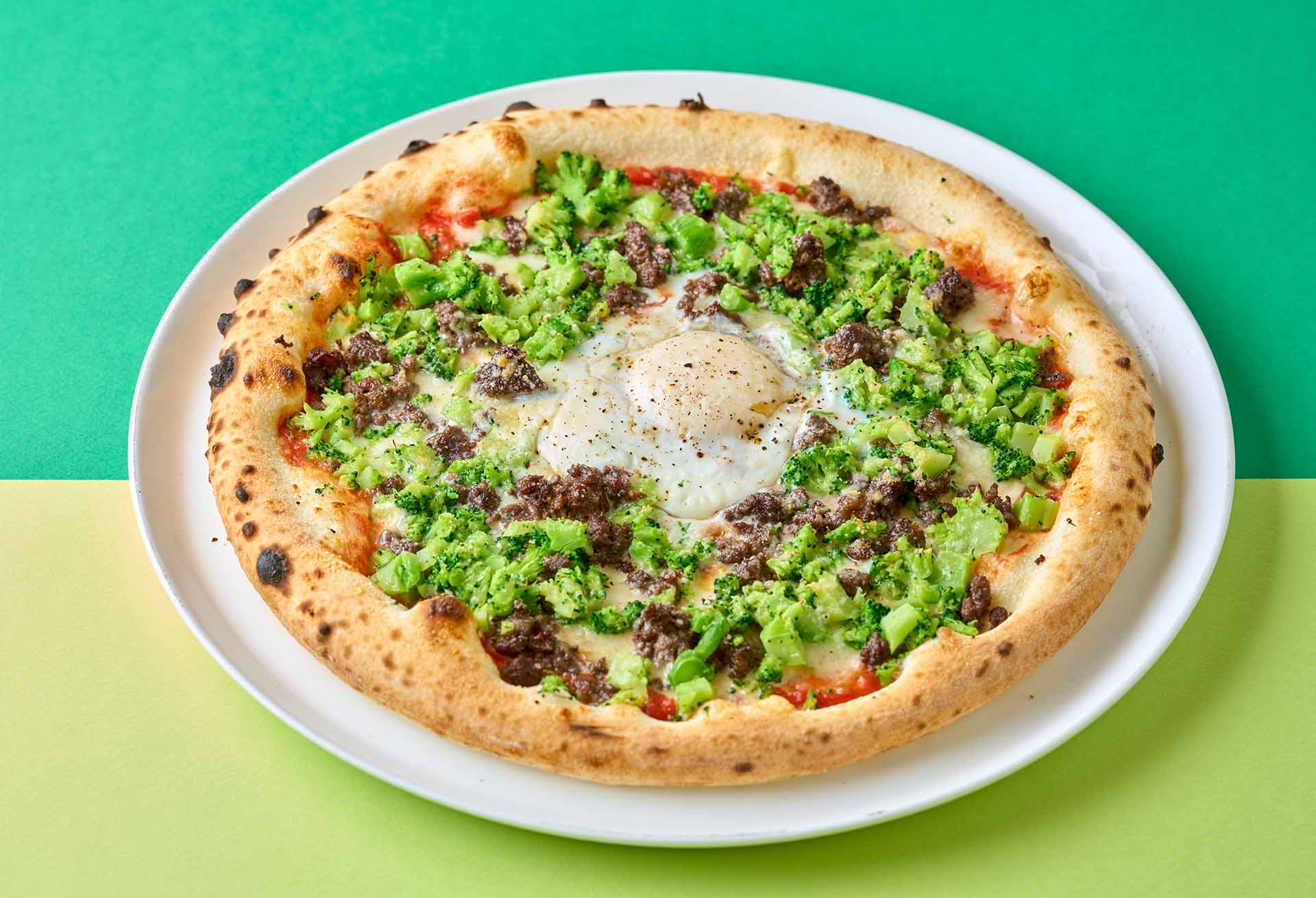 「北海道産牛挽肉とブロッコリーのピッツァビスマルク」メニューのイメージ1