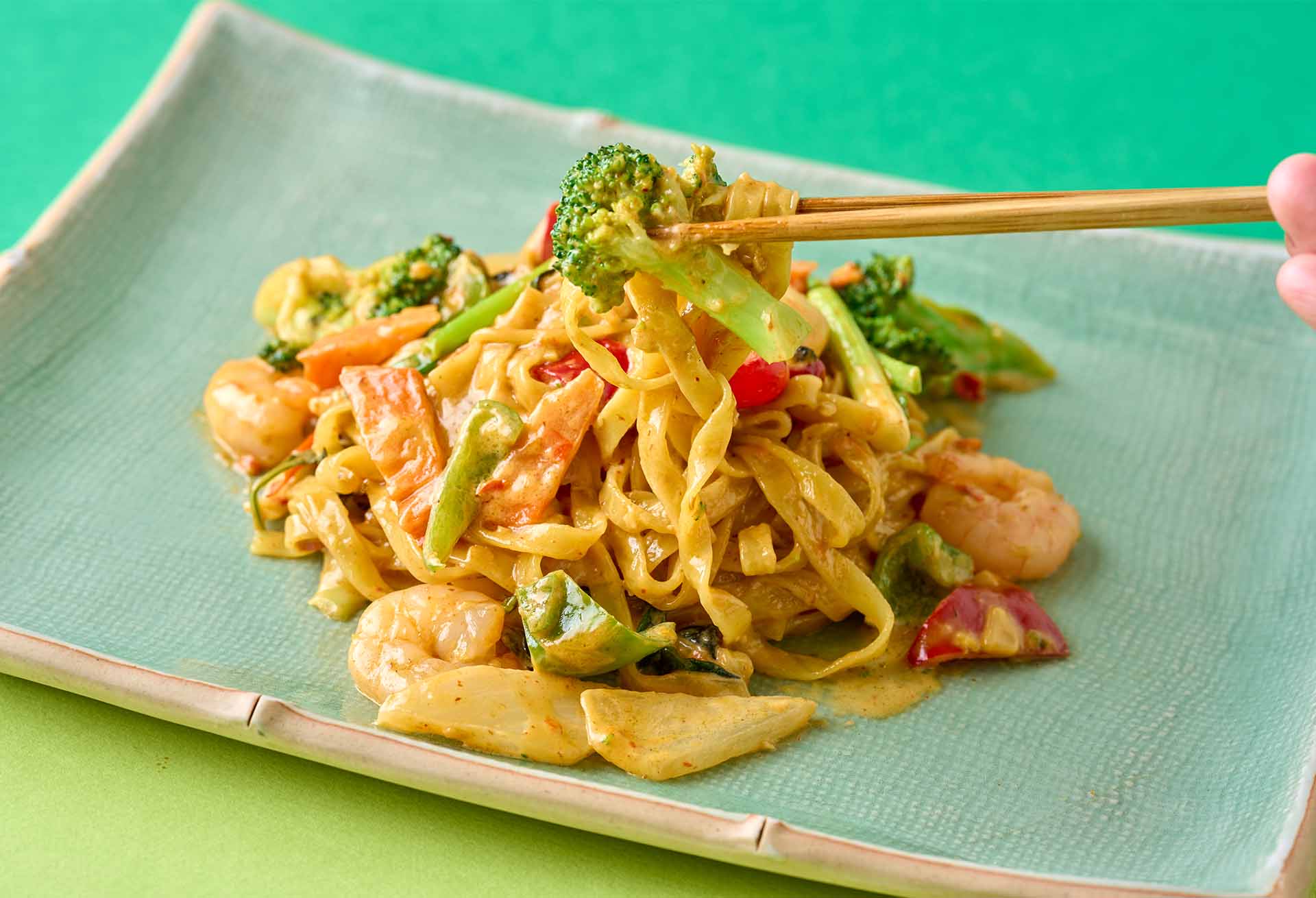 「ブロッコリーと海老の旨辛炒め麺」メニューのイメージ2