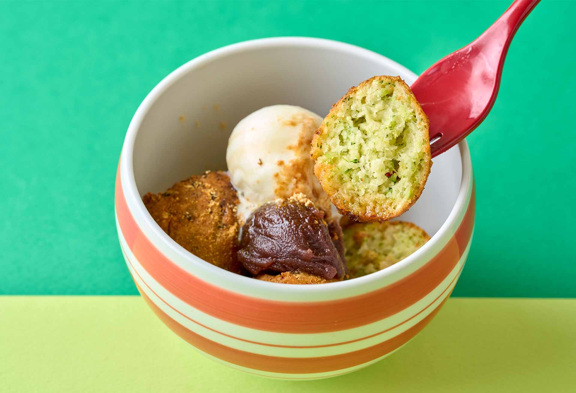 「緑のもちふわドーナッツと北海道の牧場ミルク」メニューのイメージ2